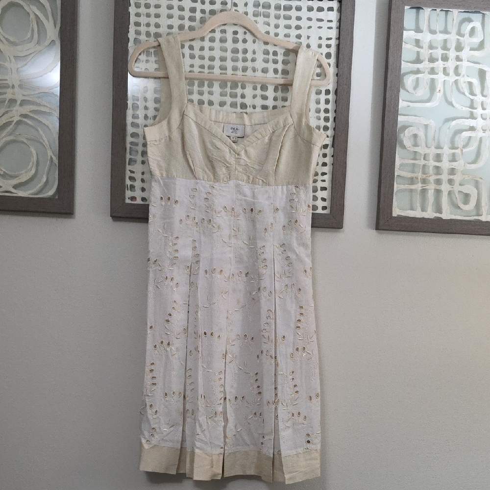 Elegant Cream Sleeveless Pleated Dress, Size 4P